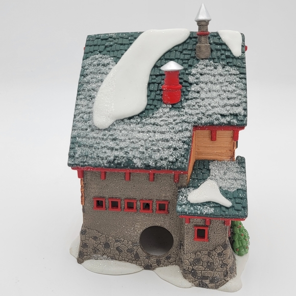 Department 56 North Pole Series Elves Trade School - Picture 4 of 7
